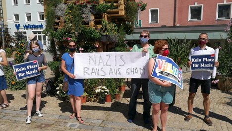 ib-protest-cham.jpg